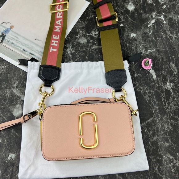 NWOT MARC JACOBS snapshot - Picture 4 of 12